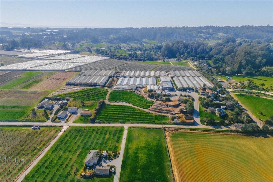371 Calabasas Rd, Watsonville, CA for sale - Building Photo - Image 3 of 65