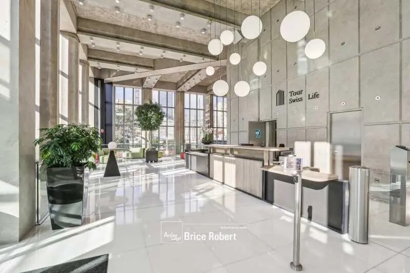 Flex in Lyon for lease - Building Photo - Image 2 of 16