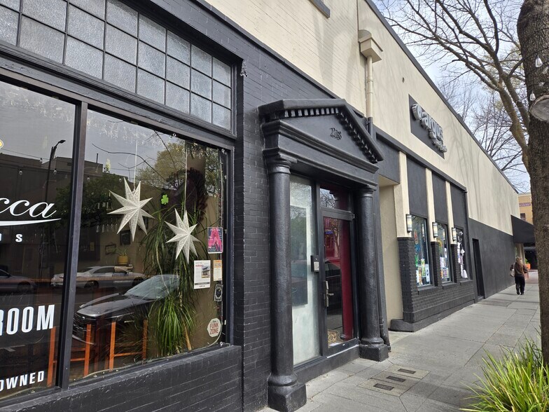 212-222 W. 2nd St. & 132-136 Broadway, Chico, CA for sale - Building Photo - Image 3 of 6