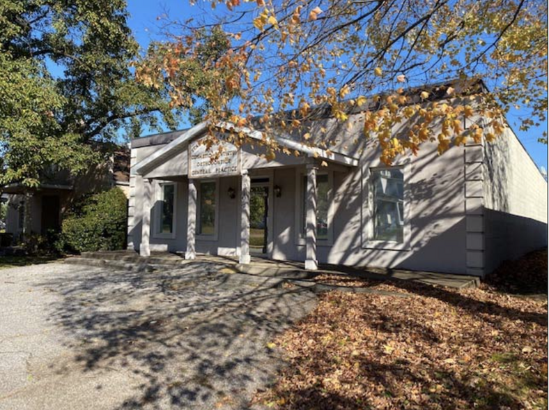 330 21st St, Ashland, KY à vendre - Photo du bâtiment - Image 1 de 1