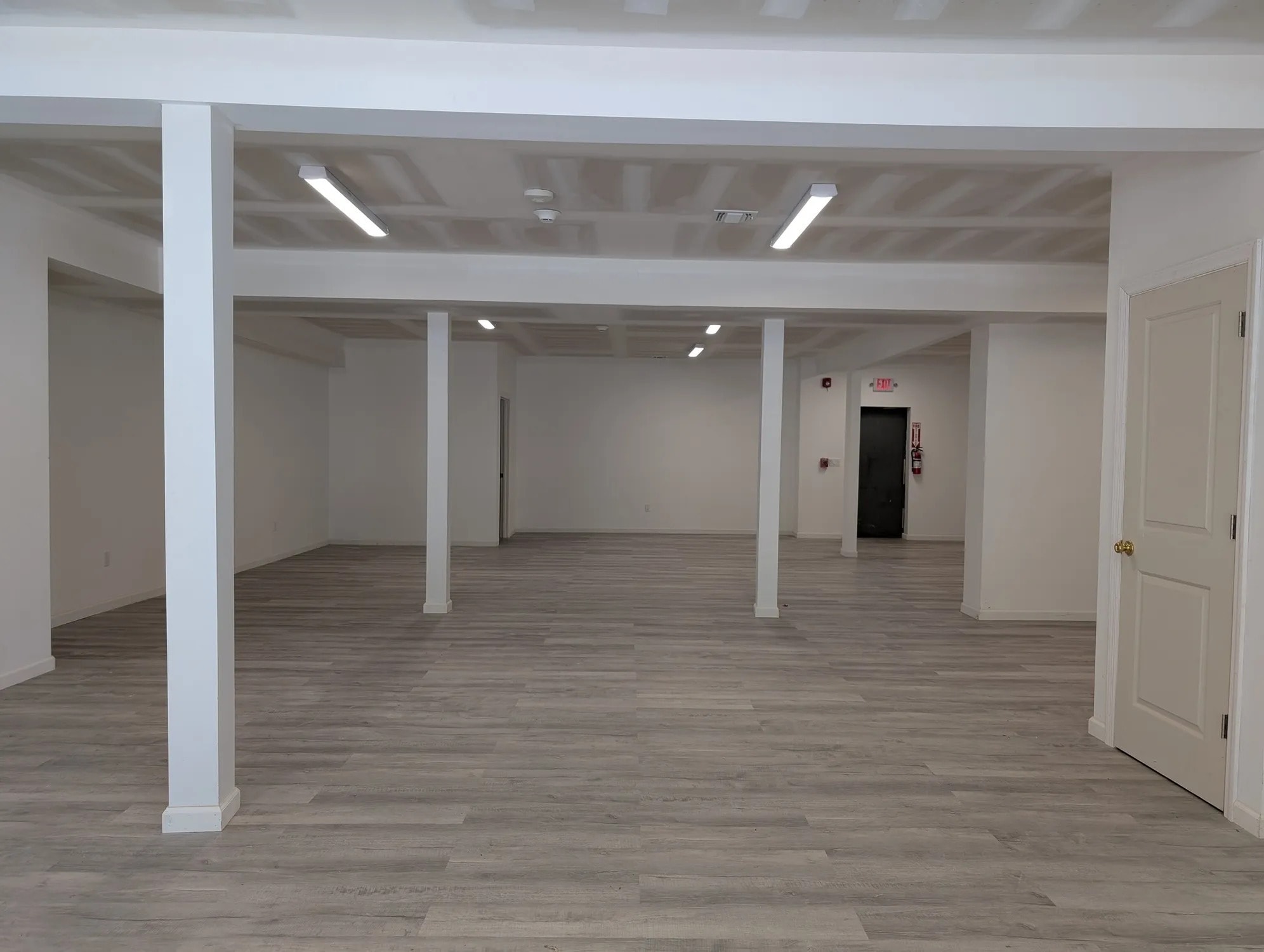 567 Rt-25a, Rocky Point, NY for lease Interior Photo- Image 1 of 5