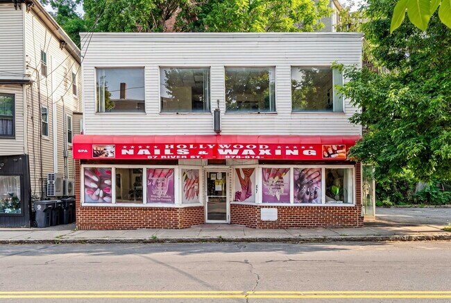 Plus de détails pour 57 River St, Haverhill, MA - Commerce de détail à vendre