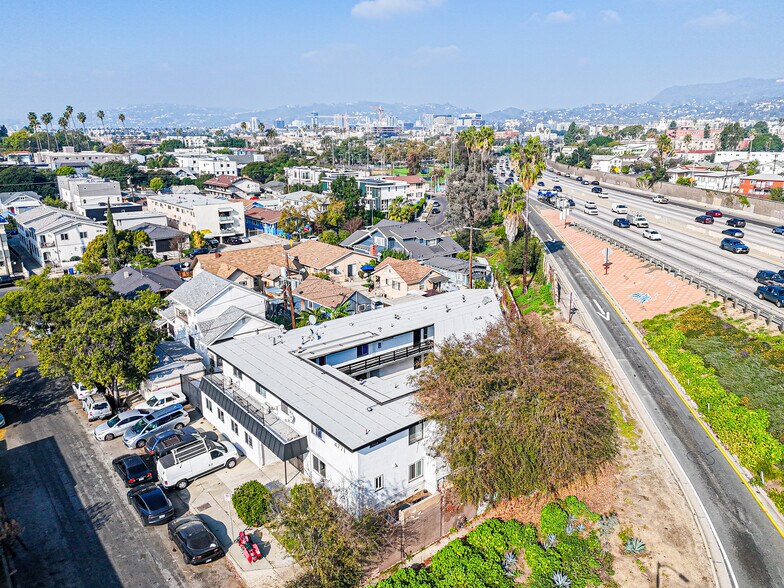 4771 Marathon St, Los Angeles, CA à vendre - Photo du bâtiment - Image 3 de 25