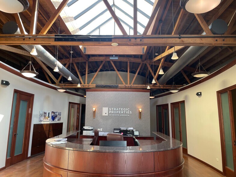 5009 W Oakton St, Skokie, IL à vendre - Photo intérieure - Image 2 de 8