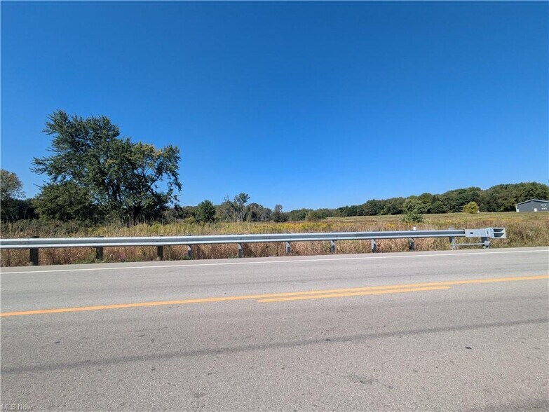 White Pond Dr, Akron, OH for sale - Building Photo - Image 2 of 8