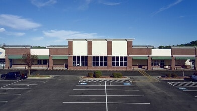 925 Seaside Rd SW, Ocean Isle Beach, NC à louer Photo du bâtiment- Image 1 de 5