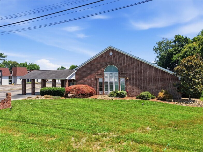 901 W 4th North St, Morristown, TN à vendre - Photo du bâtiment - Image 2 de 8