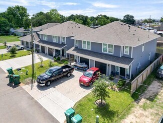 Plus de détails pour 501 Hines Ave, Willis, TX - Multi-résidentiel à vendre