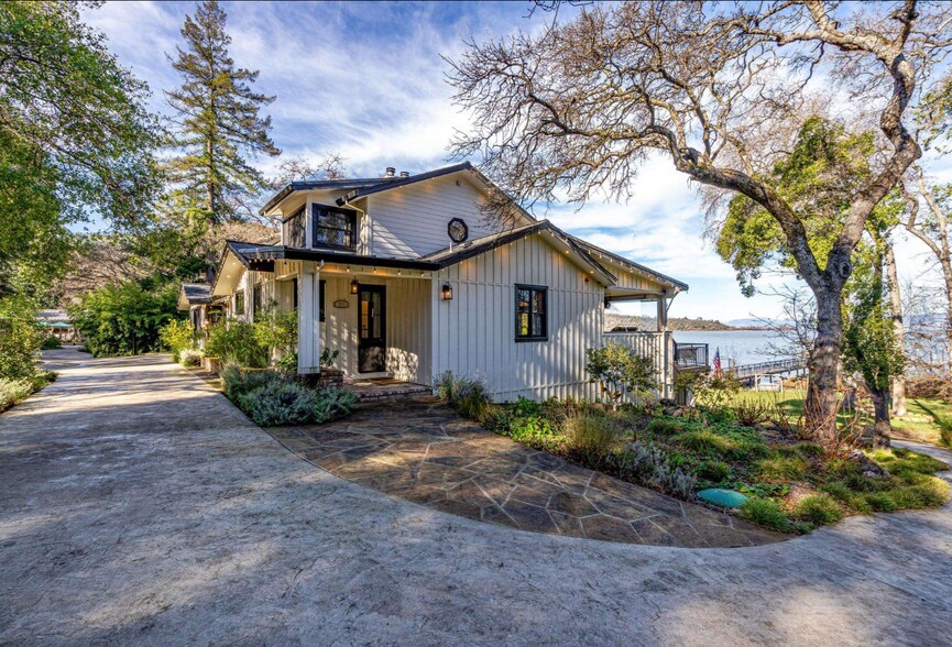 3415 White Oak Way, Kelseyville, CA à vendre - Photo du bâtiment - Image 2 de 8