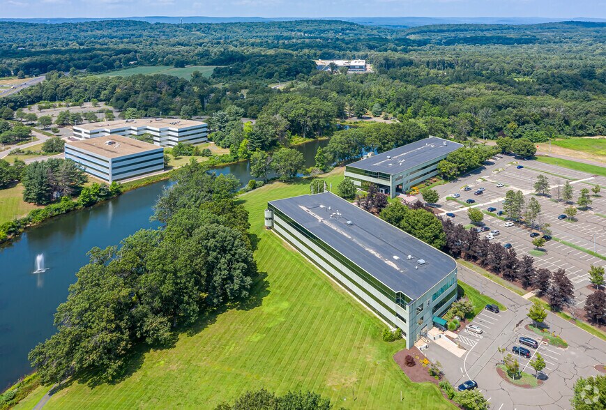 7 Waterside Crossing, Windsor, CT à louer - Aérien - Image 2 de 11