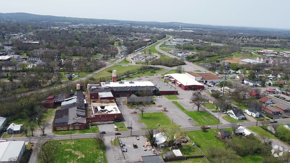 300 N Maple St, Lebanon, TN à vendre - Vidéo réalisée avec un drone - Image 2 de 12