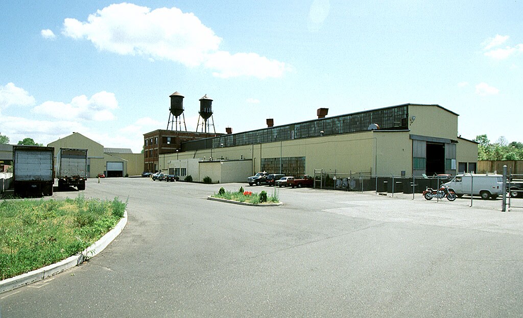 665 N Avenue Ext, Dunellen, NJ à louer Photo du bâtiment- Image 1 de 8