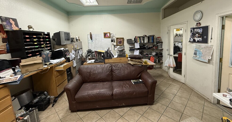 948 E Broadway Rd, Phoenix, AZ à vendre - Photo intérieure - Image 2 de 4