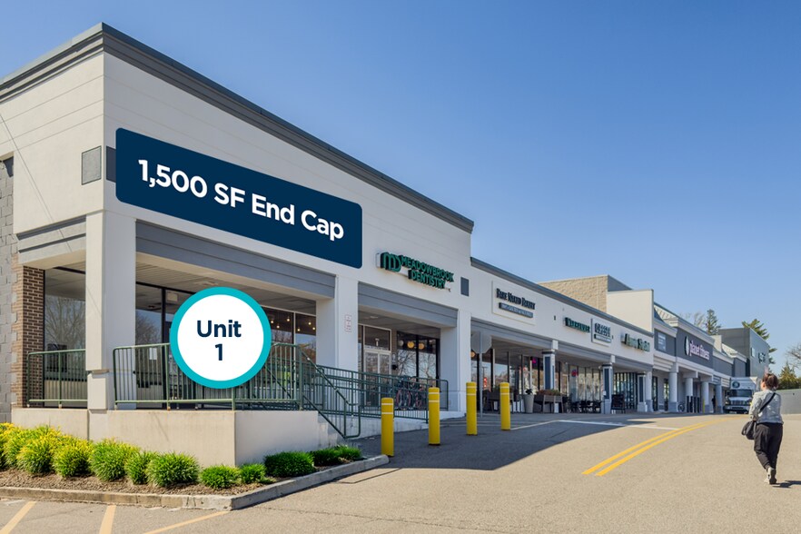 Manetto Hill Rd, Plainview, NY à louer - Photo du bâtiment - Image 3 de 7