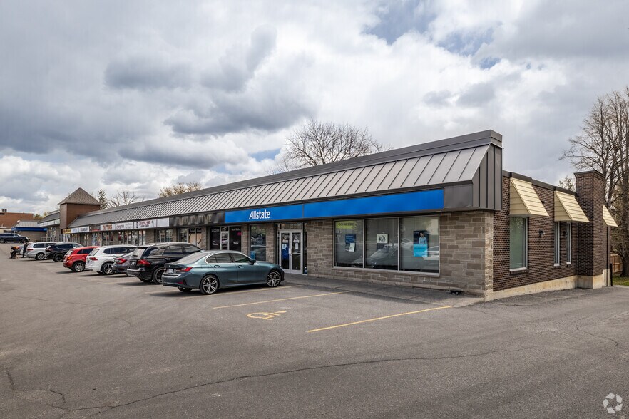 462 Hazeldean Rd, Ottawa, ON à louer - Photo du bâtiment - Image 2 de 2