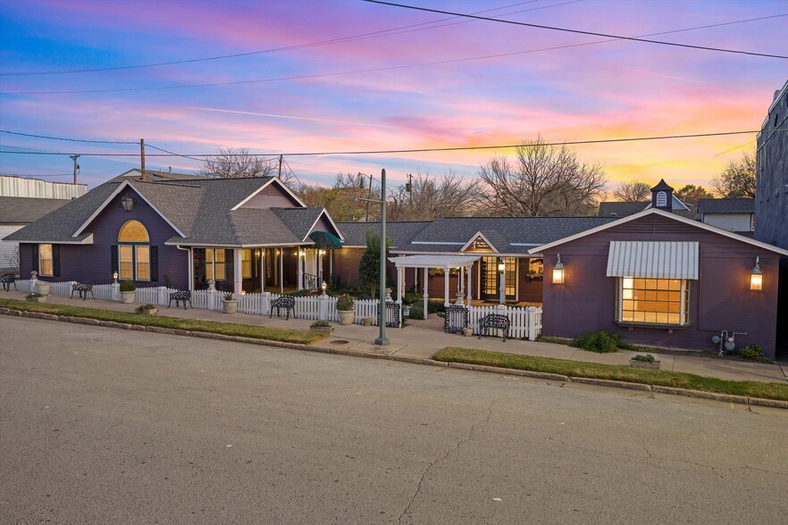 103-105 E Center Street, Lorena, TX for sale - Building Photo - Image 3 of 49