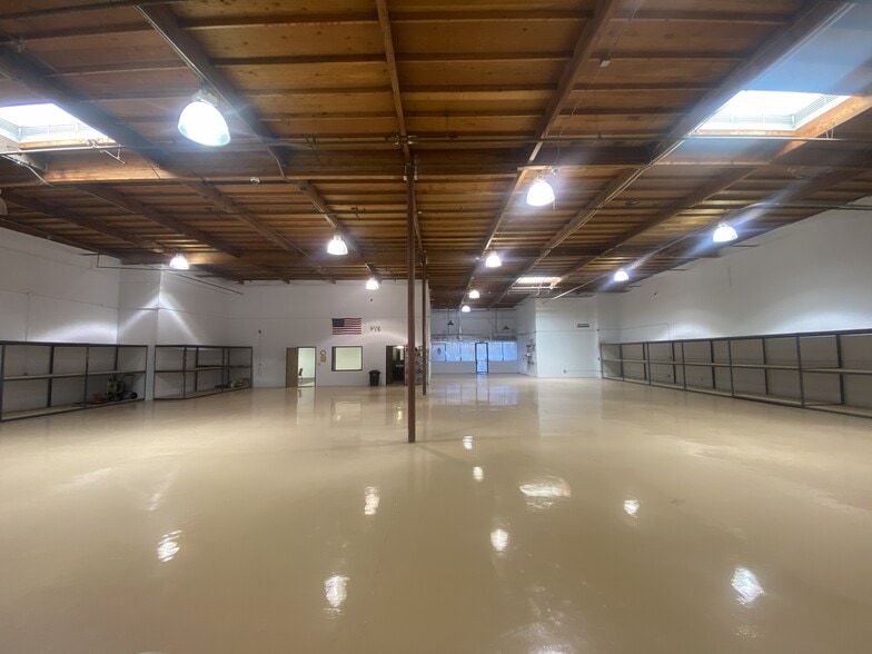 2221 Las Palmas Dr, Carlsbad, CA à vendre - Photo du bâtiment - Image 3 de 22
