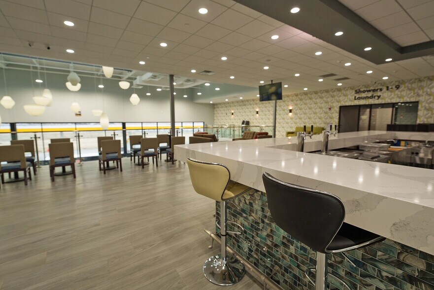 601 S 88th Ave, Peotone, IL à louer - Photo intérieure - Image 2 de 8