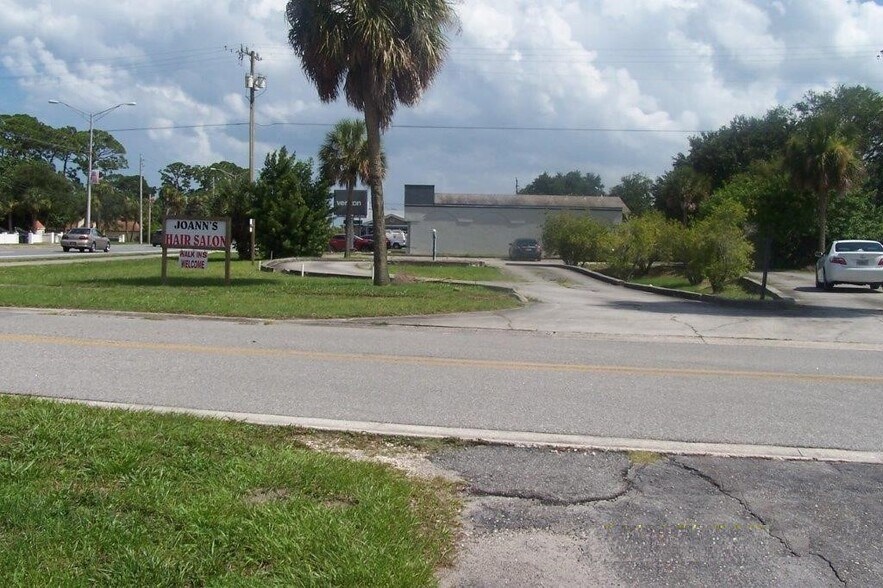 3412 S Washington Ave, Titusville, FL à louer - Photo du bâtiment - Image 3 de 6