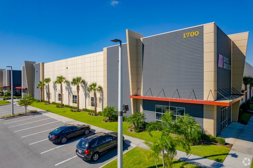 1500 County Line Rd, Plant City, FL à louer - Photo du bâtiment - Image 3 de 7