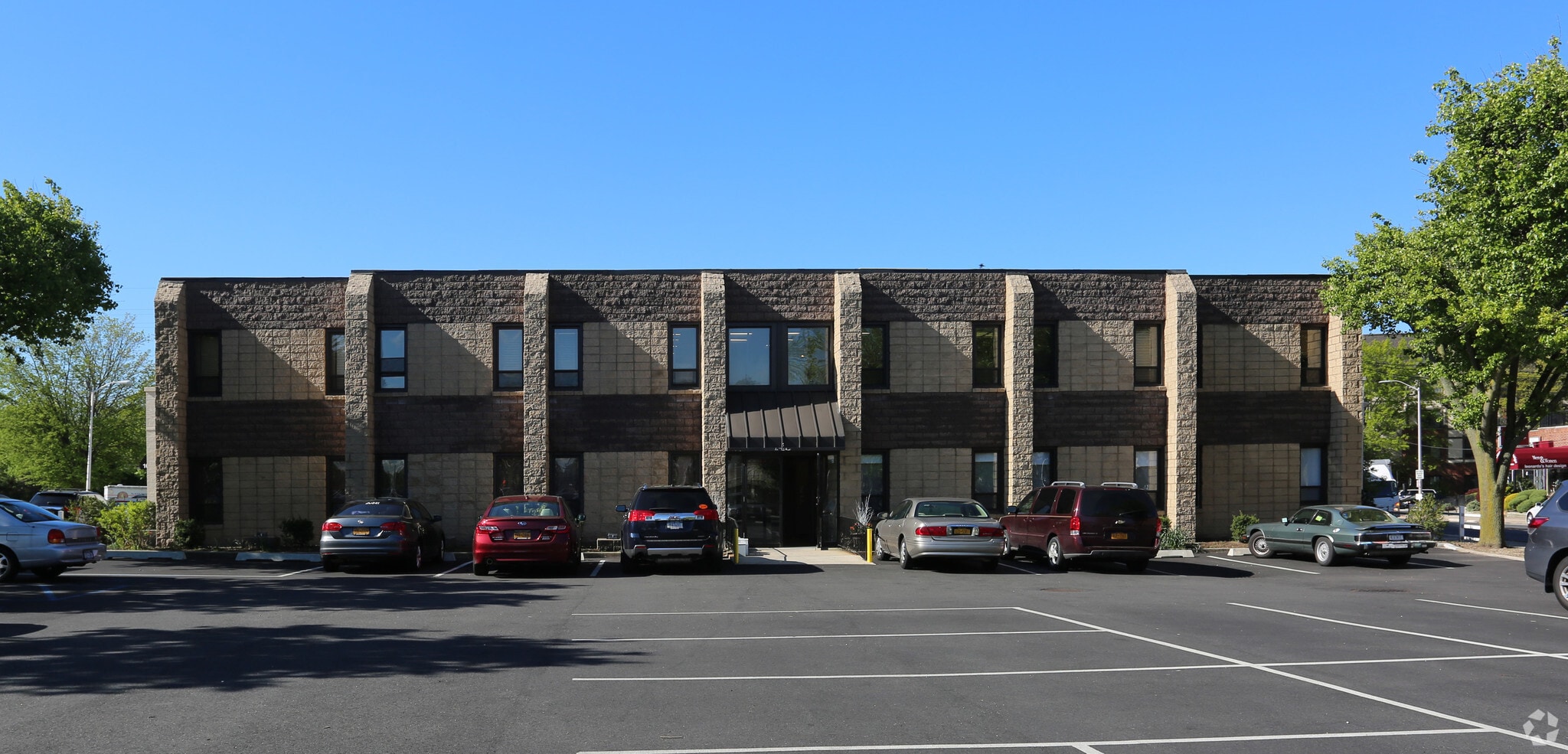 143 N Long Beach Rd, Rockville Centre, NY for lease Primary Photo- Image 1 of 13