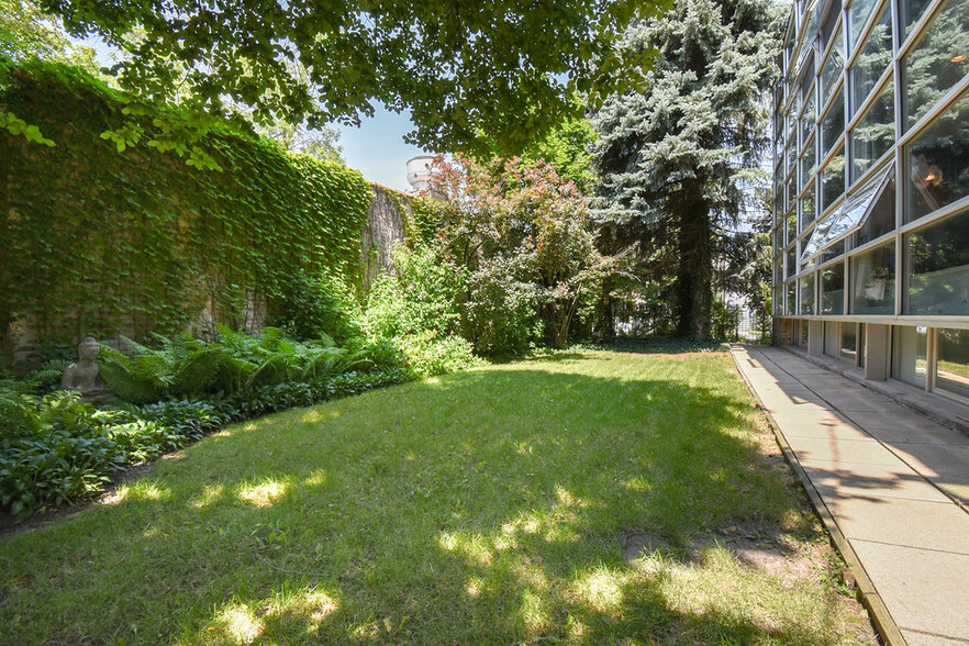 3575 W Belden Ave, Chicago, IL à vendre - Photo du bâtiment - Image 3 de 59