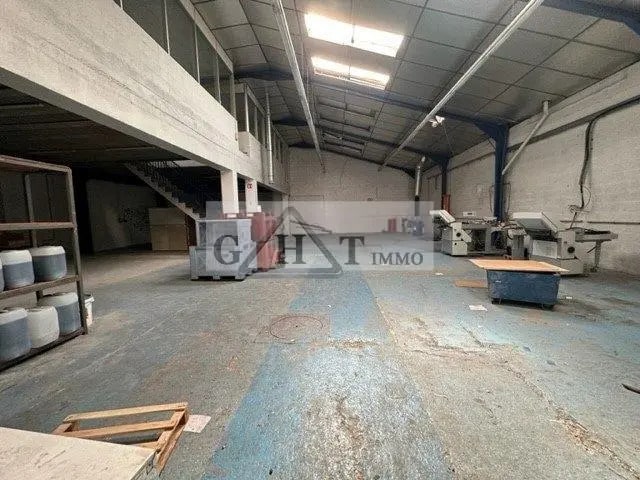 Industrial in Maisons-Alfort for sale - Interior Photo - Image 2 of 7