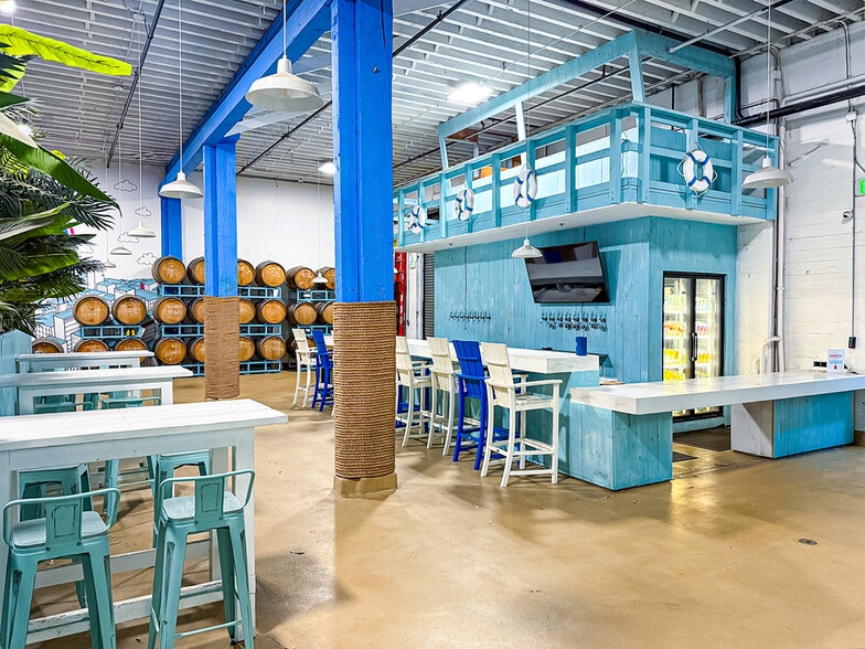 1700 Naud St, Los Angeles, CA à louer - Photo intérieure - Image 1 de 7