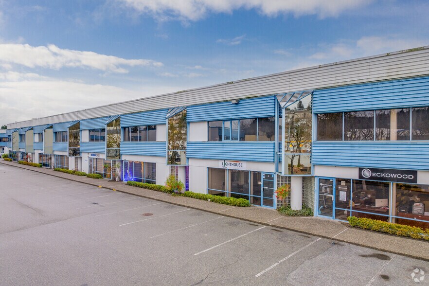 91 Golden Dr, Coquitlam, BC à louer - Photo du bâtiment - Image 1 de 7
