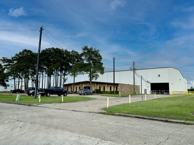 6202 Lumberdale Rd, Houston, TX à vendre - Photo du bâtiment - Image 1 de 1