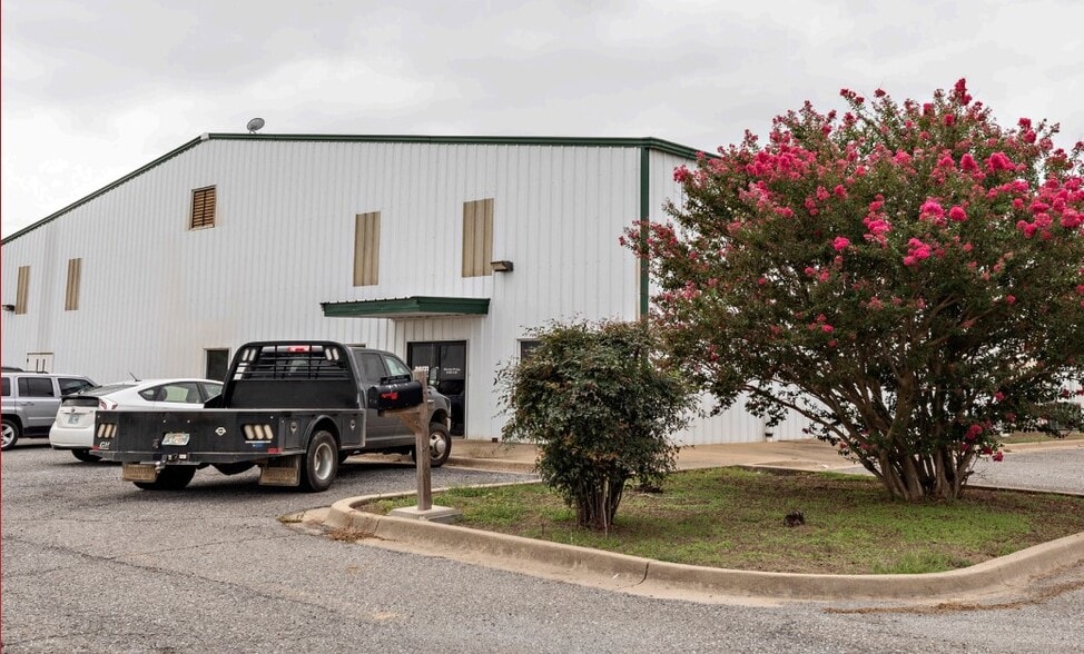 3216 NW Industrial Rd, Atoka, OK à louer - Photo du bâtiment - Image 2 de 2