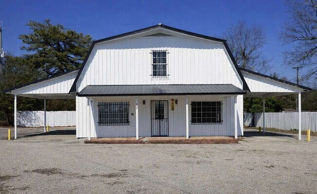 Plus de détails pour 1935 Gillespie St, Fayetteville, NC - Commerce de détail à vendre