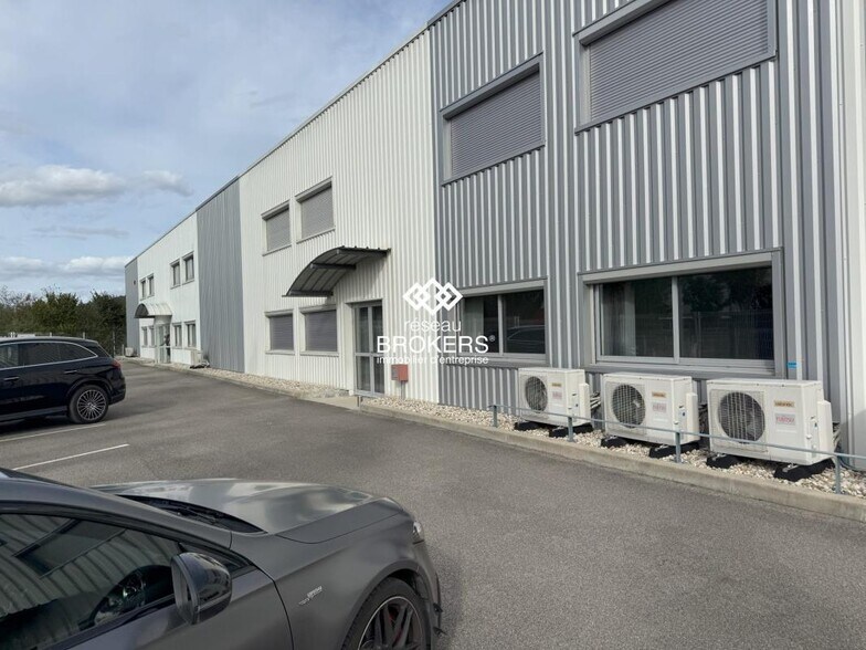 Flex in Vourles for lease - Building Photo - Image 2 of 25