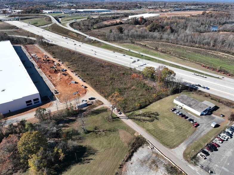 International Drive, Statesville, NC for sale - Building Photo - Image 2 of 16
