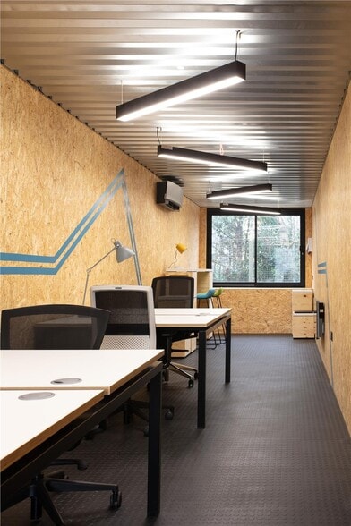 Great Park Rd, Bradley Stoke for sale - Interior Photo - Image 2 of 7