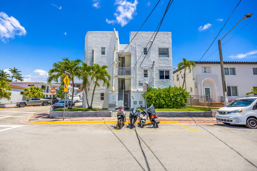 420 78th St, Miami Beach, FL à vendre - Photo du bâtiment - Image 2 de 25