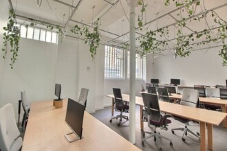 25 Rue Titon, Paris for lease Interior Photo- Image 2 of 5