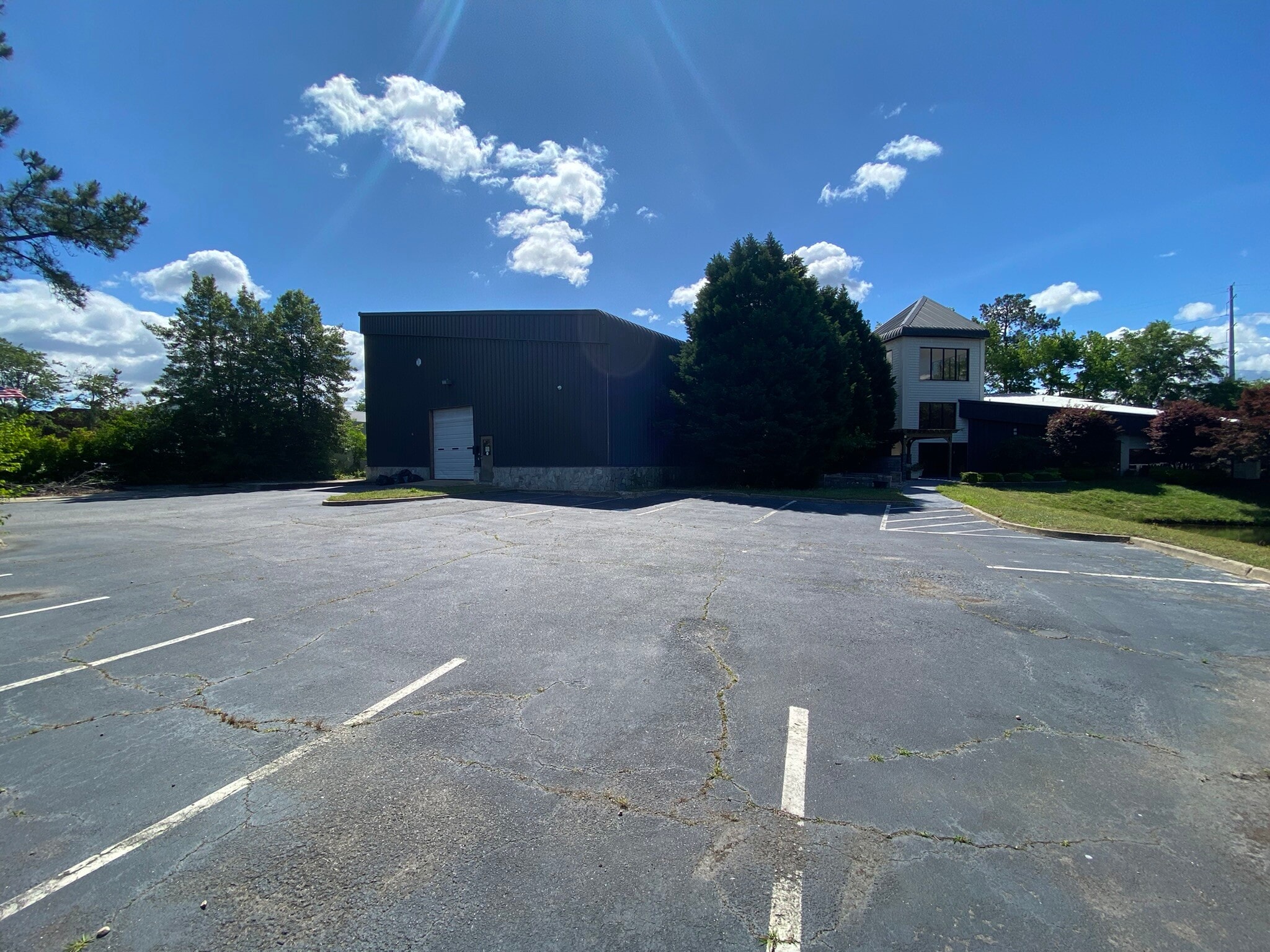 825 W Professional Pl, Chesapeake, VA for lease Interior Photo- Image 1 of 7
