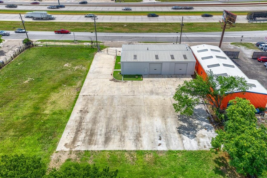 617 G Alexander fwy, Duncanville, TX for lease - Building Photo - Image 3 of 24