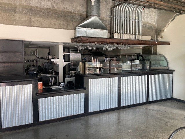 175 S Ventura Ave, Ventura, CA à louer - Photo intérieure - Image 3 de 26