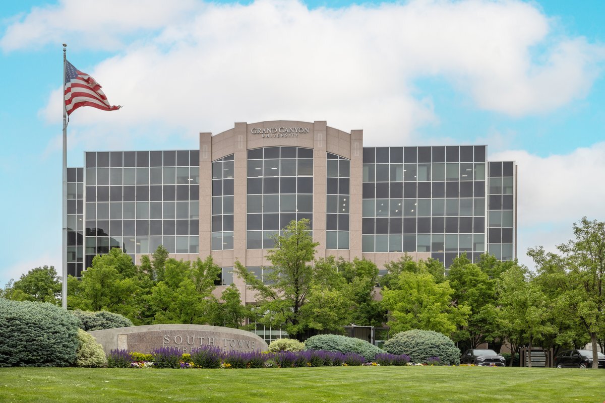 150 W Civic Center Dr, Sandy, UT for lease Building Photo- Image 1 of 17