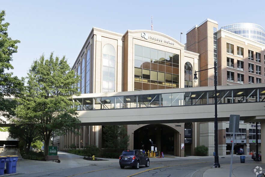 55 Campau Ave NW, Grand Rapids, MI à louer - Photo du bâtiment - Image 3 de 7