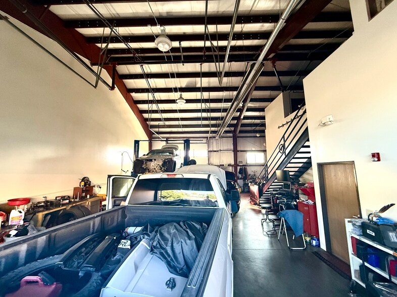 2611 W 64th Ave, Denver, CO à vendre - Photo du bâtiment - Image 3 de 7