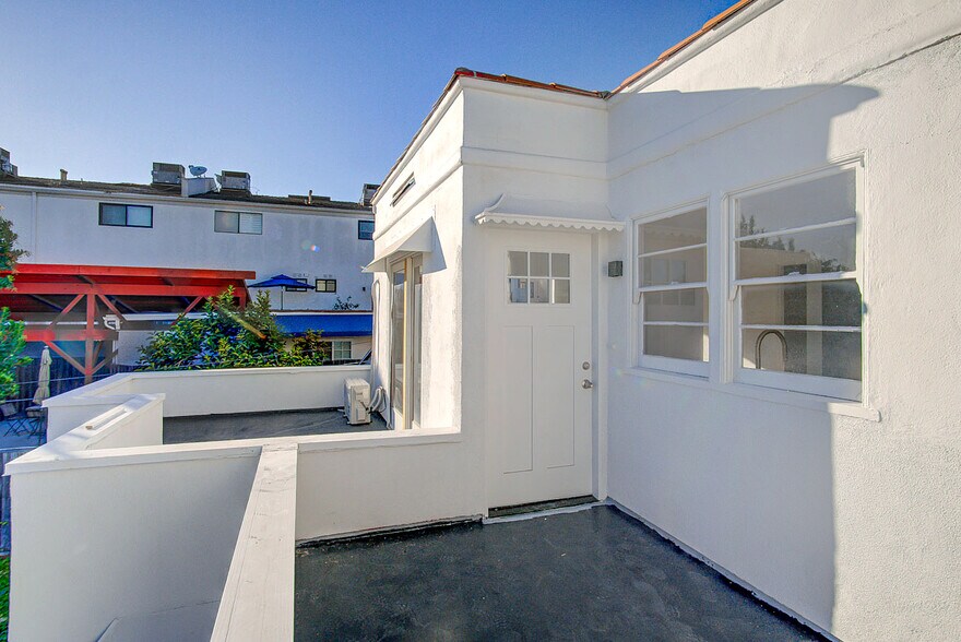 1147 24th St, Santa Monica, CA à vendre - Photo du bâtiment - Image 3 de 31