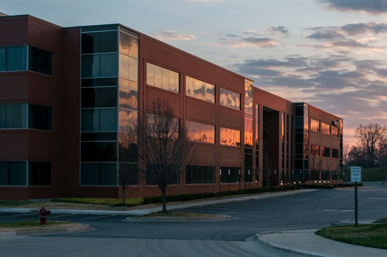 1441 W Long Lake Rd, Troy, MI à louer Photo du bâtiment- Image 1 de 13