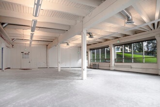 3131 Western Ave, Seattle, WA for lease Interior Photo- Image 2 of 8