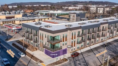 627 Emma ave, Springdale, AR for lease Building Photo- Image 1 of 1