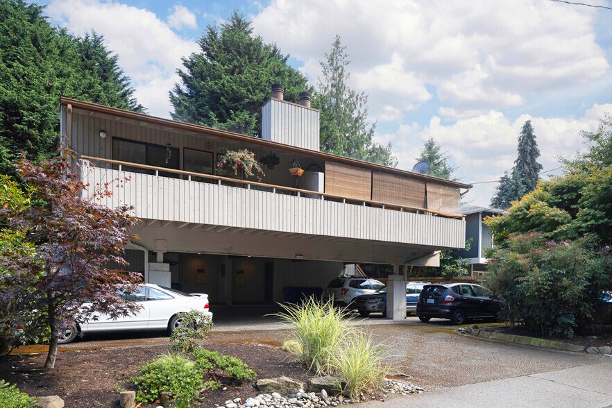 4324 36th Ave W, Seattle, WA for sale - Building Photo - Image 1 of 14