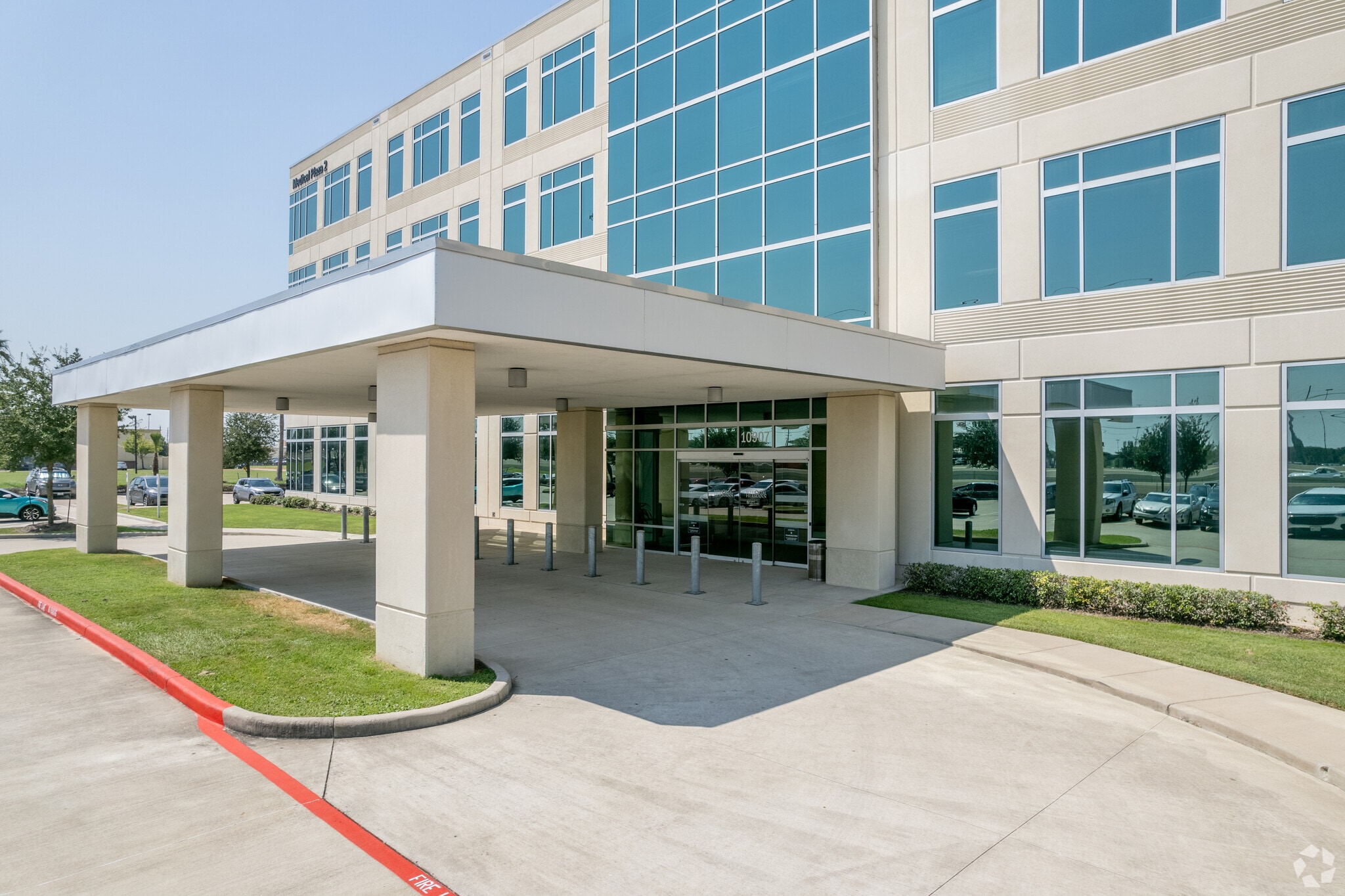 10907 Memorial Hermann Dr, Pearland, TX for lease Building Photo- Image 1 of 10