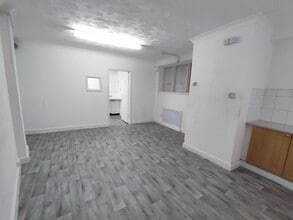 51 Victoria Rd N, Leicester for lease Interior Photo- Image 2 of 18